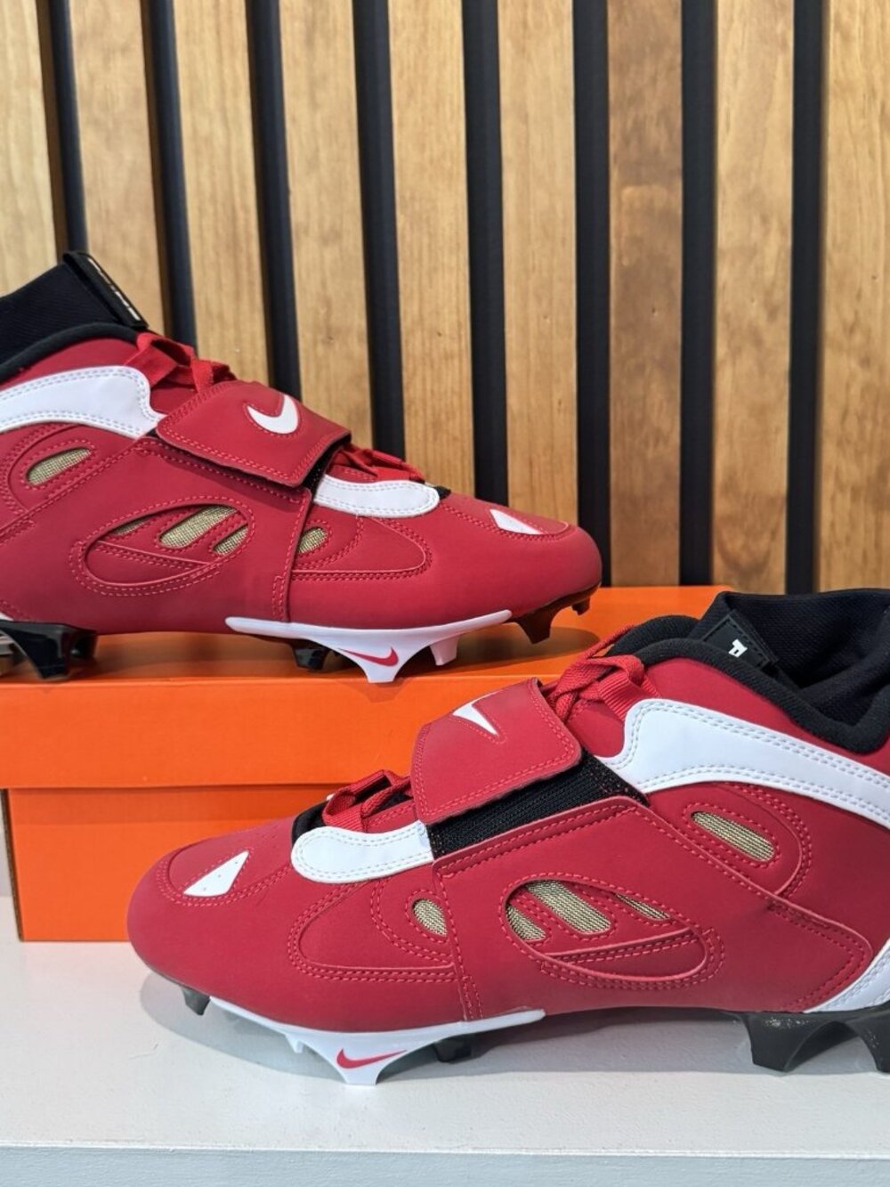 SIZE 10 - Nike Diamond Turf 2 TD PRIME Fire Red White Football Cleats IF4807-001